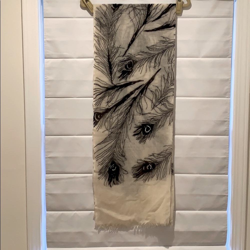 BCBG Shawl